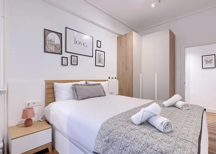 Vt Recien Renovada En Zabalburu Lägenhet Bilbao